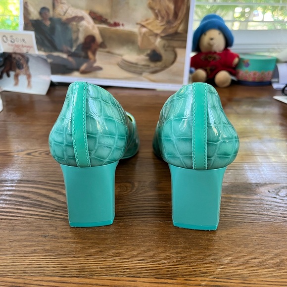 Vince Camuto Patent Leather Teal Heels—worn 1 time only! - Picture 6 of 16